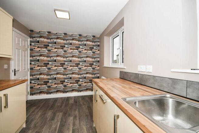 KITCHEN 03.jpg