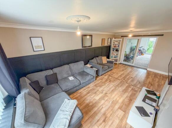 Lounge 1