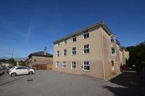 16, Agar Court, Fore Street, Redruth TR15 3PB
