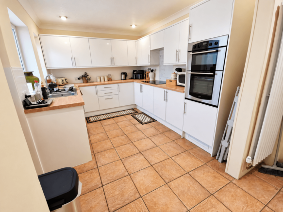Kitchen 1