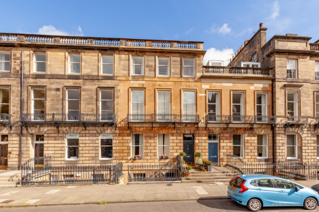 37A Manor Place