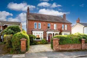 32, Western Road, Hagley DY9 0JY