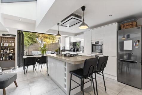 Laitwood Road, SW12
