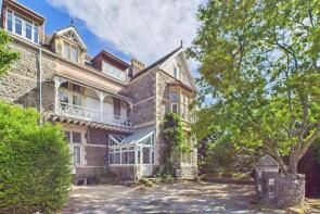 Flat 2, 7 The Crags, Jesmond Road, Clevedon BS21 7SA