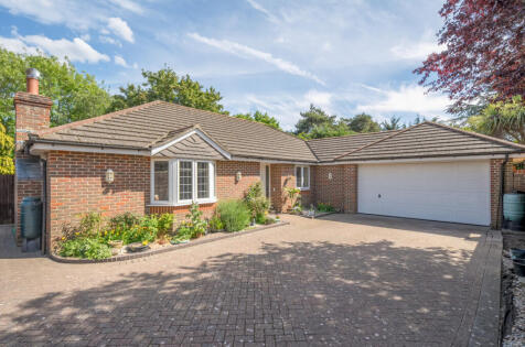 Locks Road, Locks Heath, Southampton, Hampshire, SO31