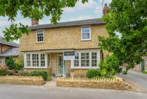 27 School House, High Street, Newport Pagnell MK16 8NP