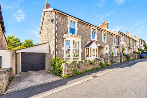 Furland Road, Milton - FABULOUS 4 BEDROOM HOME