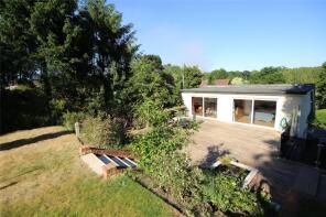 Oakfield, Oakhanger Road, Oakhanger, Bordon GU35 9JJ