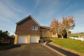 6, Milltown Gardens, Yeolmbridge, Launceston PL15 8TQ