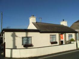 Tyn Gongl, B5112 From Junction Near Tafarn Y Botel To Maen Hir, Carmel, Llannerch-y-medd LL71 7DG