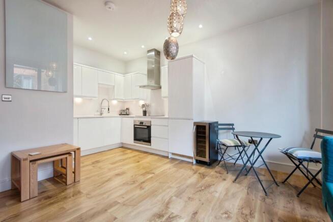 Kitchen/Lounge