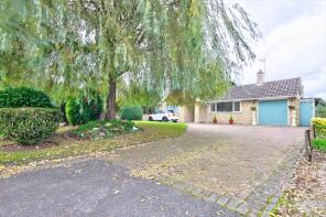 Chimes, Arrow Lane, Evesham WR11 8EF