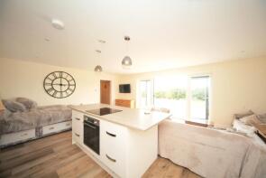 Country Way, Ilminster Road, Henlade, Taunton TA3 5HX