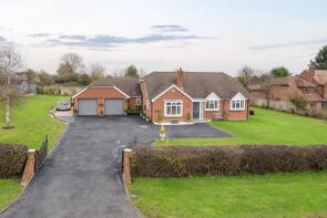 Chequers Lodge, Chequers Hill, Bedford MK44 2QQ