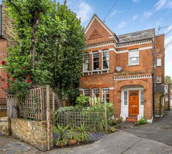 Balham Park Road, London, SW12
