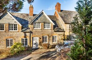 7, West Side, High Street, Beaminster DT8 3JA