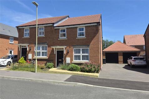 Forty Acres Way, Havant, Hampshire, PO9