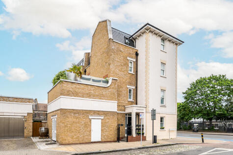 Battersea Park Road, London, SW11
