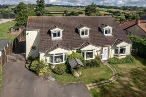Hedgeways, Sidbrook, West Monkton, Taunton TA2 8NL