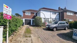 8, Chilmark Gardens, Redhill RH1 3NX