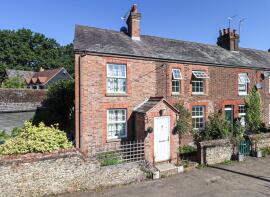 1, Bradden Villas, Bradden Lane, Gaddesden Row, Hemel Hempstead HP2 6JA