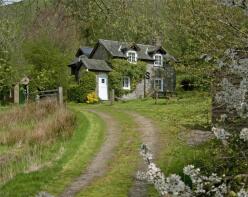 Cwmbys, Llidiartywaun, Llanidloes SY18 6JU