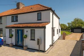 1, Rose Villas, Halesworth Road, Beccles NR34 8LB