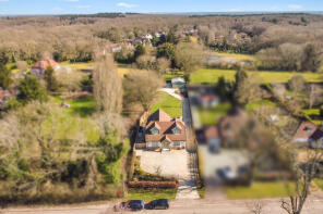 9, Burnham Green Road, Knebworth SG3 6SE