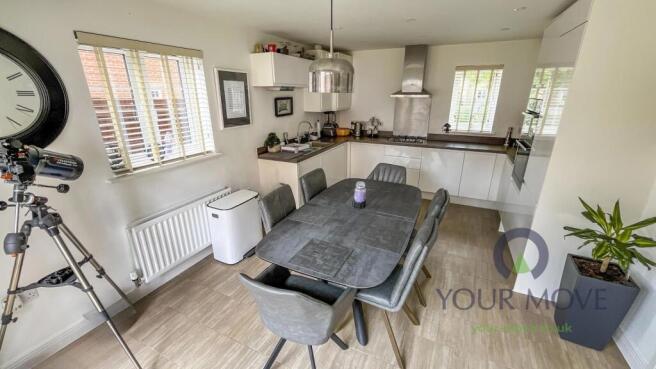 Kitchen/Breakfast Rm