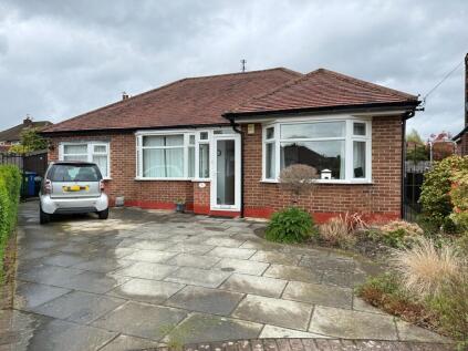 Kendal Avenue, Sale, M33