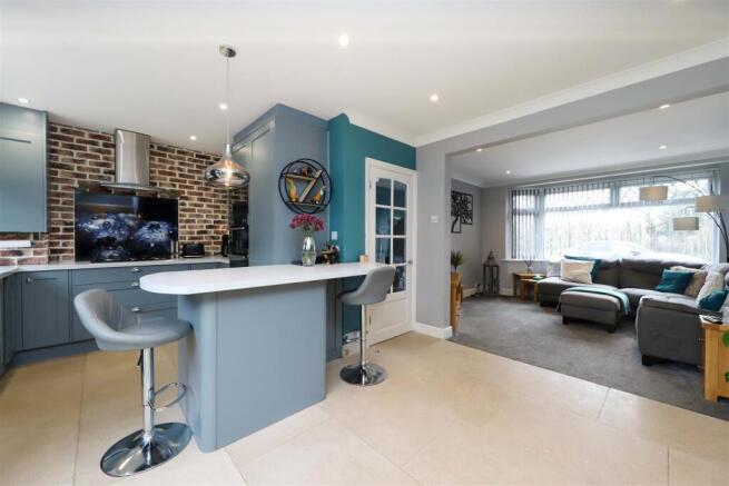 Kitchen / Living Room