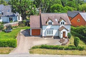 White Lion Lodge, The Causeway, Buntingford SG9 0LW