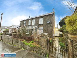 71, Bedwlwyn Road, Hengoed CF82 7AB