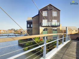 9, Marine Point Apartments, Marine Approach, Burton Waters, Lincoln LN1 2LW