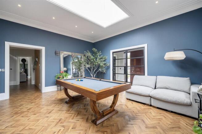 Entrance Lobby/Entertaining Space