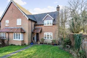 10, Meredun Close, Winchester SO21 2JB