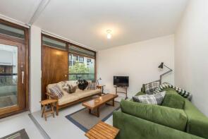 85, Andrewes House, Andrewes Highwalk, Barbican, London EC2Y 8AY