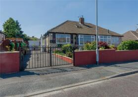 8, Warwick Drive, Bradford BD4 7QZ