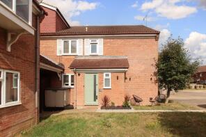 58, The Lawns, Hemel Hempstead HP1 2TE