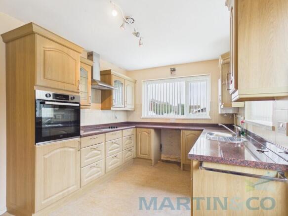 Kitchen Pic 1