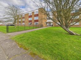4, Selwyn Court, Long Meadow, Aylesbury HP21 7EG
