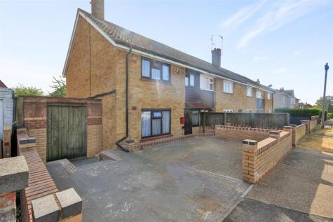 NN10, Grafton Road, Rushden