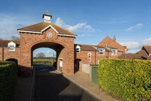 15 The Gatehouse, Lakeside, Acaster Malbis, York YO23 2TY