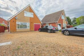 11, Cherry Holt Lane, Pinchbeck, Spalding PE11 3RJ