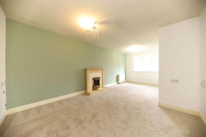 Living Room (2)