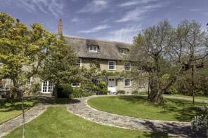 Grove House, Grove Road, Bridport DT6 4QU