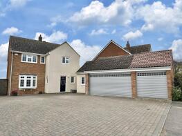 11, Cockhall Close, Royston SG8 0RB