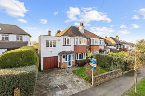 8, Court Hill, South Croydon CR2 9NA