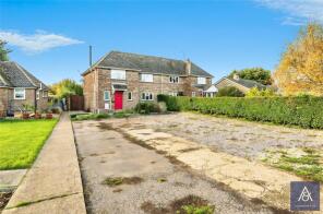 5, Charlton Way, Brackley NN13 5PF