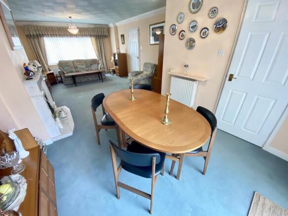 Lounge/Dining Room